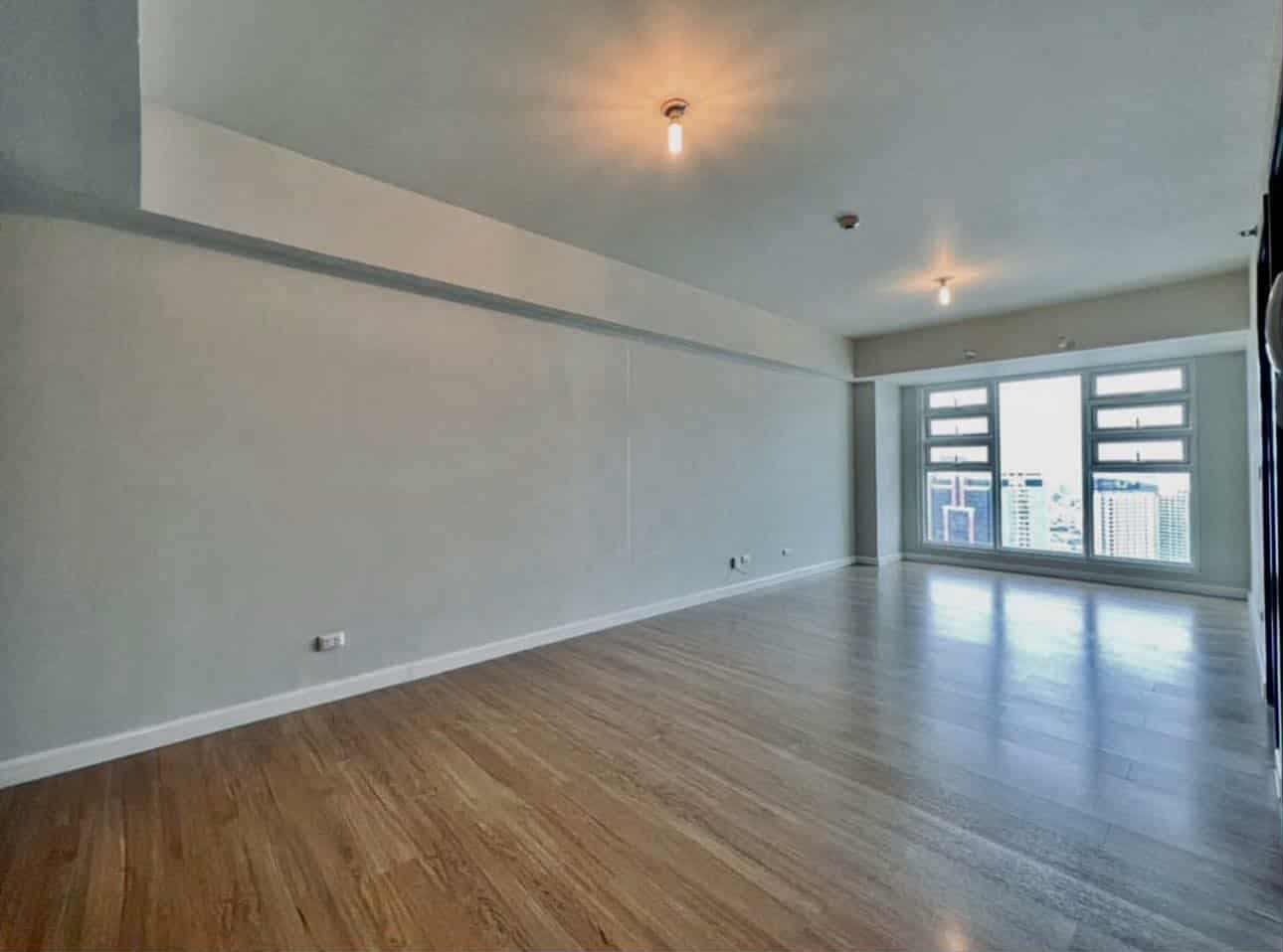 1BR KROMA TOWER 56 SQM CORNER UNIT (Ayala Ave & Makati Med view) — photo 1 of 3